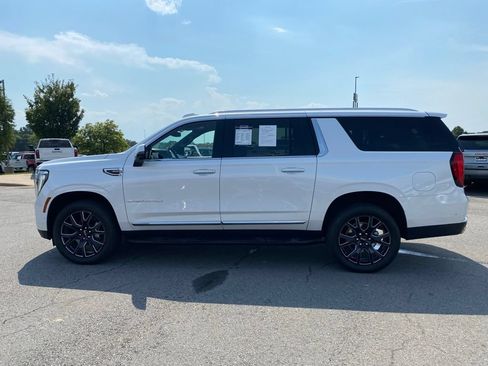 Used 2025 GMC Yukon XL Denali AWD/4WD image 12