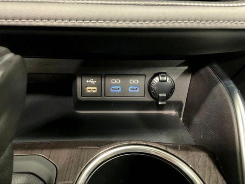 Used 2022 Toyota Highlander Limited image 34