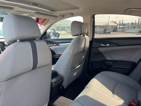 Used 2017 Honda Civic EX image 8