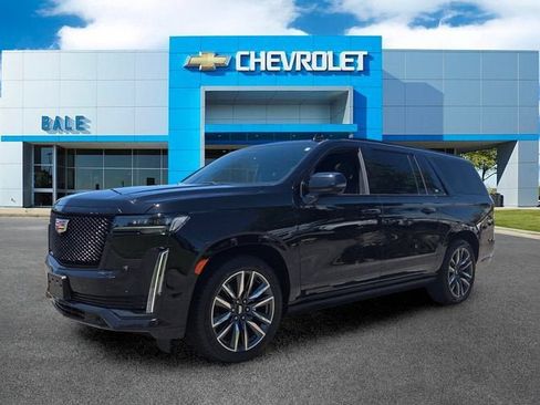 Used 2022 Cadillac Escalade ESV Sport w/ Touring Package AWD/4WD image 7