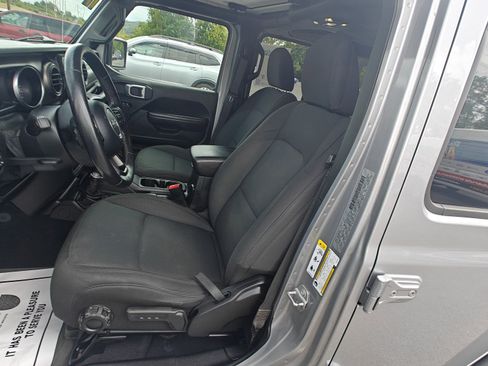 Used 2019 Jeep Wrangler Unlimited Sport S image 15