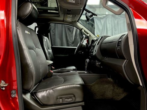Used 2016 Nissan Frontier PRO-4X w/ Pro-4x Luxury Package image 23