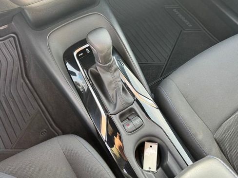 Used 2021 Toyota Corolla SE w/ SE Premium Package image 24