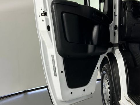 Used 2025 RAM ProMaster 2500 FWD image 26