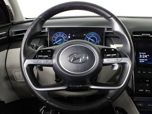 Certified 2022 Hyundai Tucson Limited AWD/4WD image 10