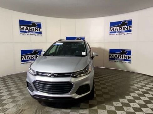 Certified 2022 Chevrolet Trax LT w/ Driver Confidence Package image 5