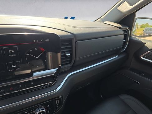 Used 2025 GMC Sierra 1500 SLT AWD/4WD image 10