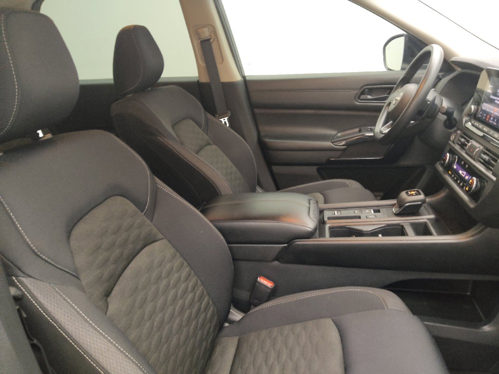 Used 2023 Nissan Pathfinder S w/ Cargo Package FWD image 21