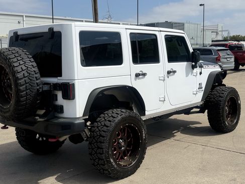 Used 2018 Jeep Wrangler Unlimited Rubicon image 7