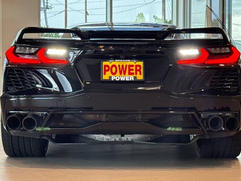 Used 2022 Chevrolet Corvette Stingray Coupe w/ Z51 Performance Package RWD image 5