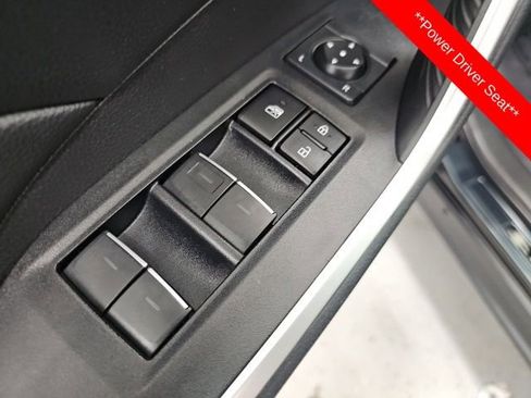 Used 2024 Toyota RAV4 SE image 13