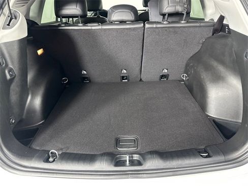 Certified 2022 Jeep Compass Latitude w/ Convenience Group image 7