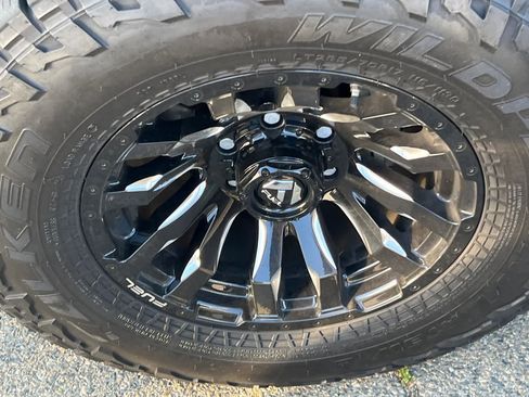 Used 2022 Toyota Tacoma TRD Off-Road image 10