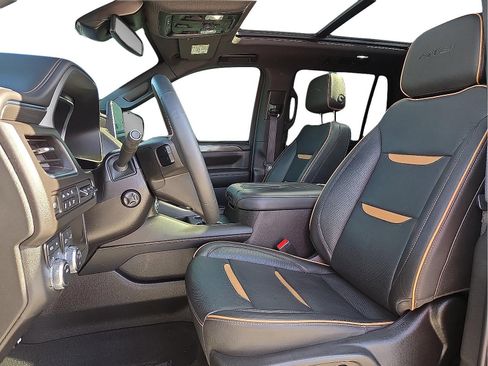 Used 2023 GMC Yukon AT4 w/ AT4 Premium Package image 15