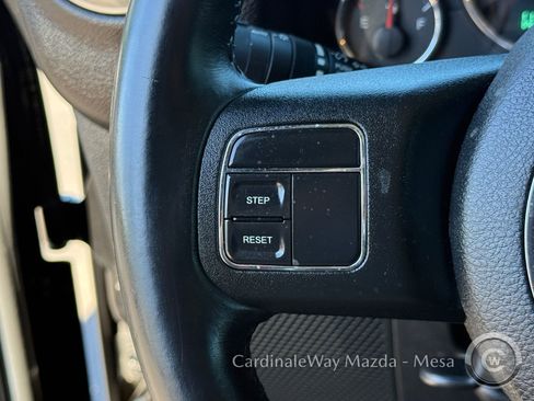 Used 2017 Jeep Wrangler Unlimited Sahara AWD/4WD image 16