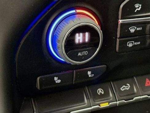 Used 2022 Chevrolet Silverado 1500 RST image 22