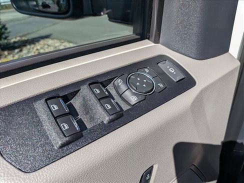Used 2022 Ford F350 XLT w/ XLT Premium Package AWD/4WD image 26