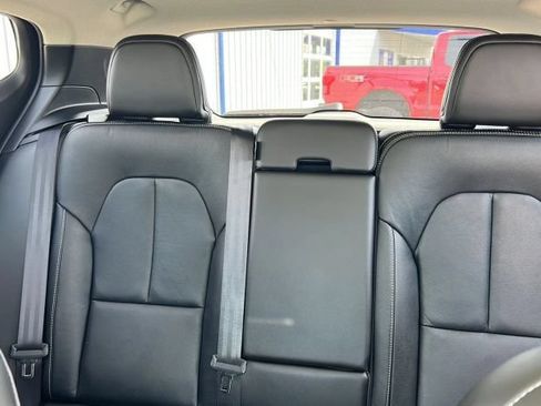 Used 2019 Volvo XC40 T5 Inscription AWD/4WD image 19