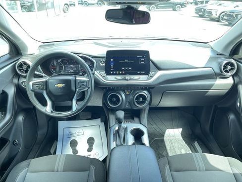 Certified 2024 Chevrolet Blazer LT w/ Convenience Package FWD image 19
