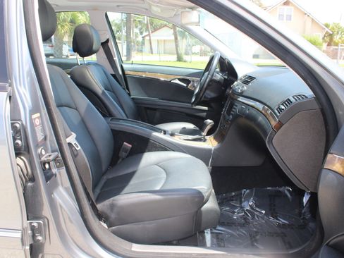 Used 2007 Mercedes-Benz E 350 4MATIC Sedan image 28