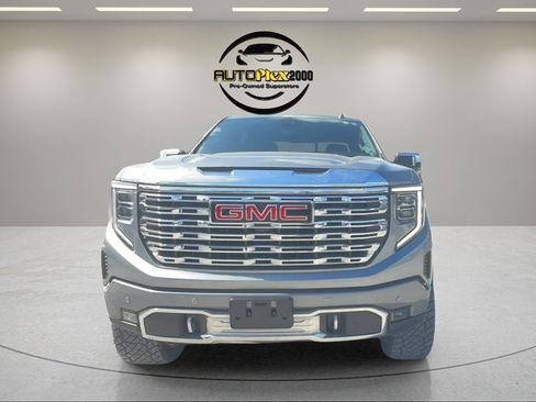 Used 2024 GMC Sierra 1500 Denali w/ Denali Reserve Package AWD/4WD image 2