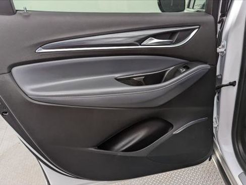 Used 2024 Buick Enclave Premium image 14