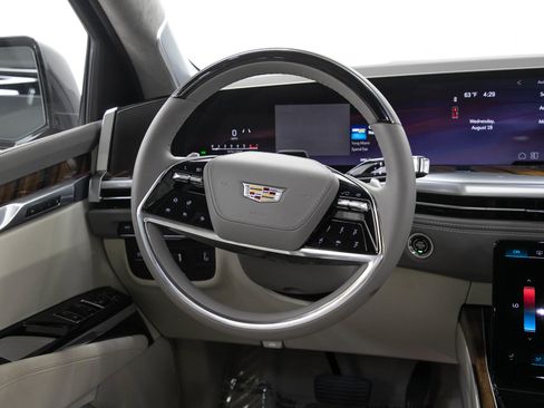 Used 2026 Cadillac Escalade Platinum Sport w/ LPO, ONYX Package AWD/4WD image 20