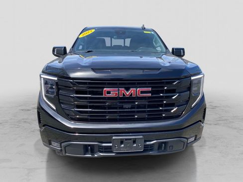 Used 2023 GMC Sierra 1500 Elevation w/ Elevation Premium Package AWD/4WD image 12