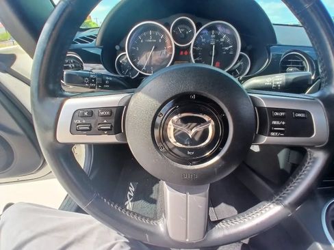 Used 2006 MAZDA MX-5 Miata Sport RWD image 13