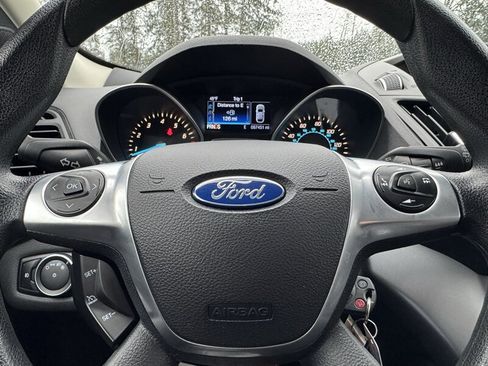 Used 2016 Ford Escape SE image 19