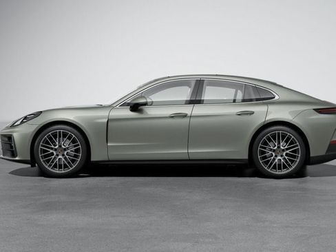 New 2026 Porsche Panamera 4 image 2