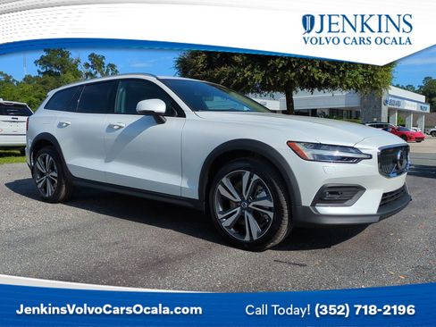 New 2026 Volvo V60 B5 Cross Country Plus w/ Protection Package Premier image 1
