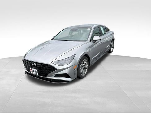 Used 2023 Hyundai Sonata SEL w/ Convenience Package FWD image 5