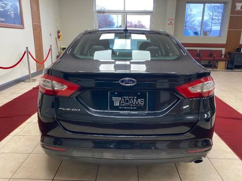 Used 2013 Ford Fusion S image 2