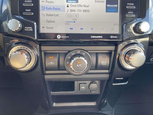 Used 2020 Toyota 4Runner TRD Off-Road Premium image 29