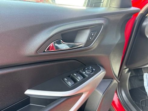 New 2026 Chevrolet Trax RS w/ Sunroof Package FWD image 12