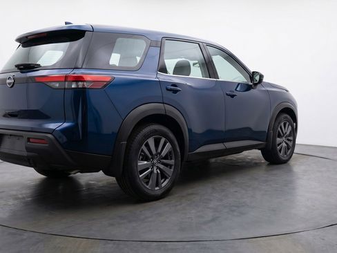 Used 2025 Nissan Pathfinder SV AWD/4WD image 9