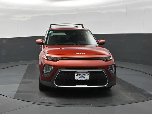 Used 2022 Kia Soul LX w/ Technology Package FWD image 3