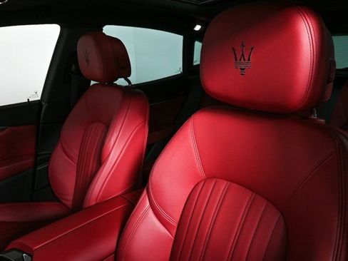 Certified 2022 Maserati Levante GT image 9