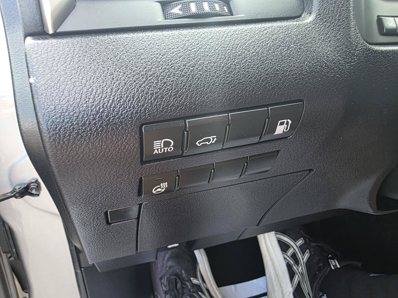 Used 2022 Lexus RX 450h AWD w/ Premium Package image 18