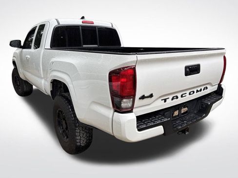 Used 2022 Toyota Tacoma SR w/ SR Convenience Package AWD/4WD image 6