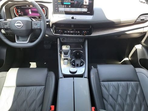New 2026 Nissan Rogue Platinum w/ Platinum Premium Package AWD/4WD image 13