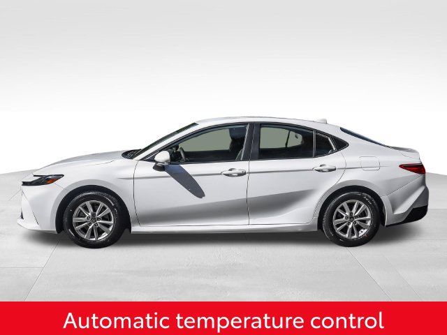 Used 2025 Toyota Camry LE FWD image 12