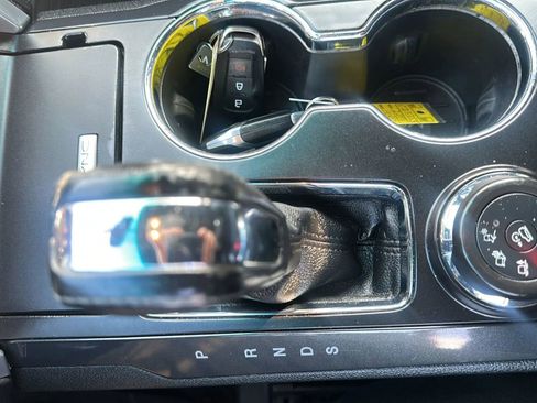 Used 2017 Ford Explorer Limited image 26