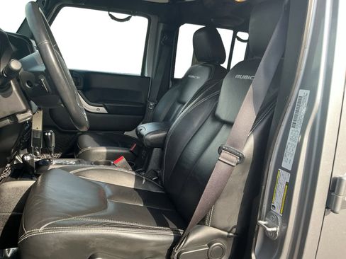 Used 2014 Jeep Wrangler Unlimited Rubicon AWD/4WD image 9