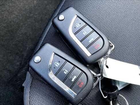 Certified 2025 Toyota Corolla LE image 14