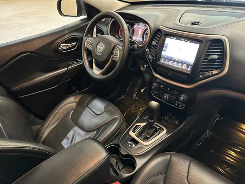 Used 2015 Jeep Cherokee Limited w/ Luxury Group image 32