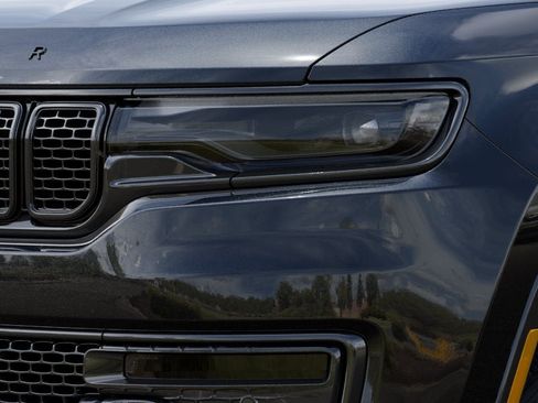 New 2025 Jeep Wagoneer L Series II w/ Convenience Group I AWD/4WD image 10