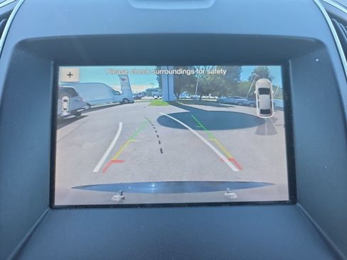 Used 2019 Ford Edge Titanium w/ Equipment Group 301A AWD/4WD image 33