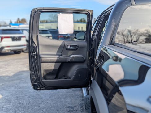 Used 2023 Toyota Tacoma TRD Pro image 42